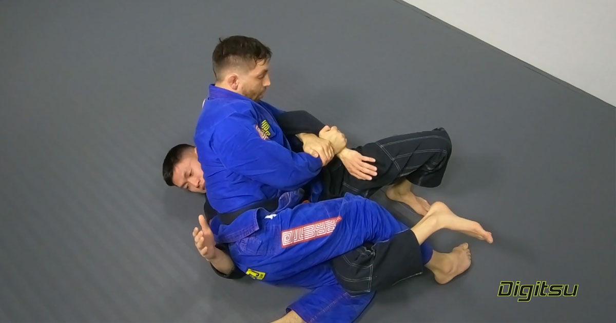 Seph Smith sets up the Kimura from reverse half guard