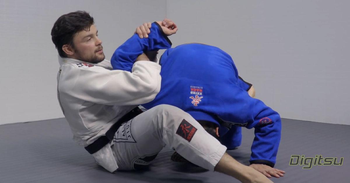 Tarsis Humphreys applies the Kimura